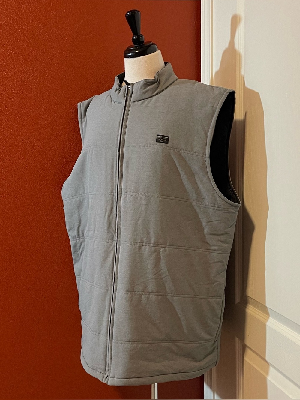 Travis Matthew Men’s Interlude Golf Light Gray Full Zip Layer Puffer Vest